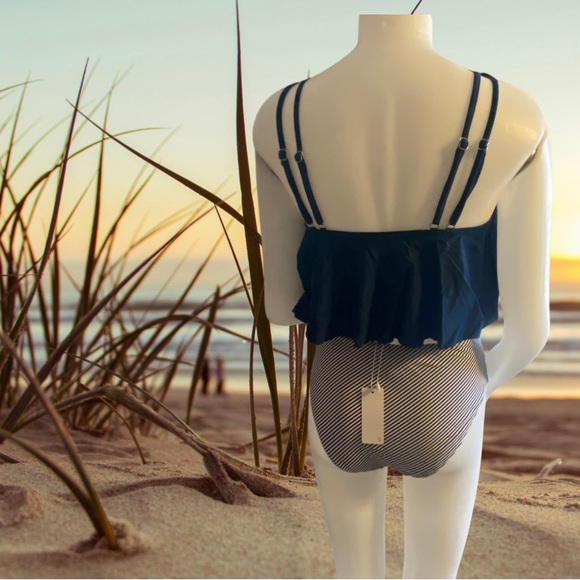 Lunabelle 2 piece swimsuit size L - Picture 4 of 4